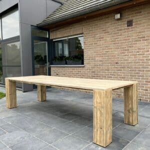 Steigerhouten tafel Chicago met robuuste blokpoten