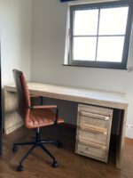 Steigerhouten bureau Spencer met dichte zijkanten