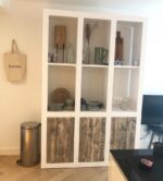 Steigerhouten kast Jiplon in landelijke stijl met vakken