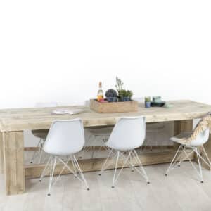 Steigerhouten tafel Lelystad met blokpoten en tussenbalk