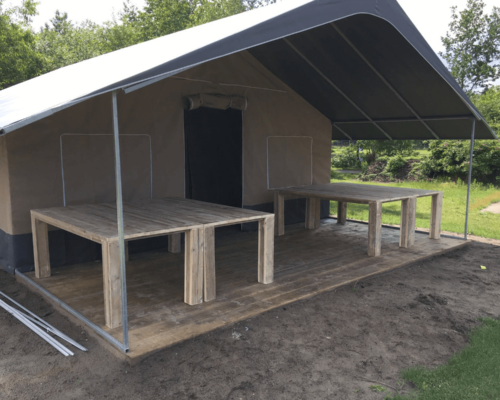Steigerhouten tafels-camping Molencaten