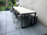 Steigerhouten tafel Clover met stalen O-poot
