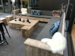 Steigerhouten loungebank Tucson met blok armleuningen