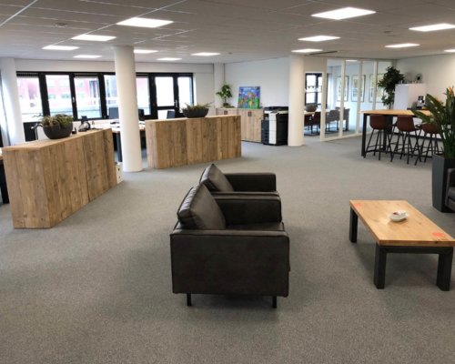 industriele-inrichting-voor-bedrijf Steigerhouten kantoorinrichting