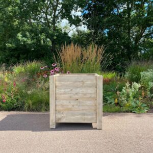 Steigerhouten bloembak Avon met subtiele poten