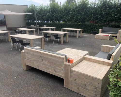 steigerhouten-meubelen-voor-bedrijfterras Steigerhouten buitenmeubels