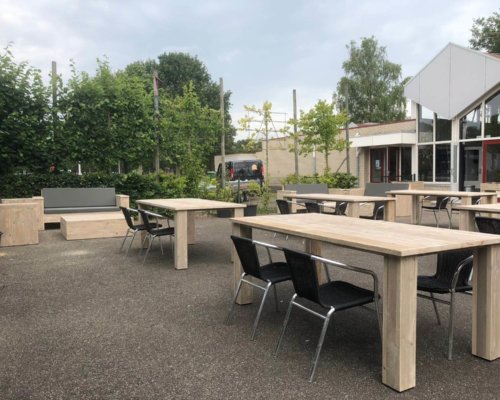 steigerhouten-tafels-voor-buitenterras Steigerhouten tuinmeubelen