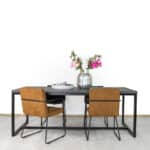 Betonlook-industriele-tafel-Opoten-Essie4