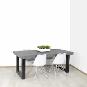Betonlook tafel Fiatt met industriele U poot