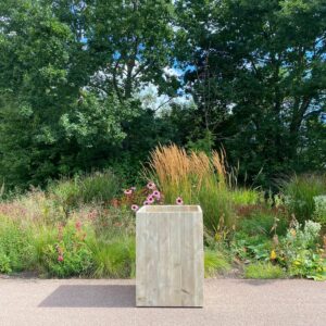 Robuuste steigerhouten bloembak Loris