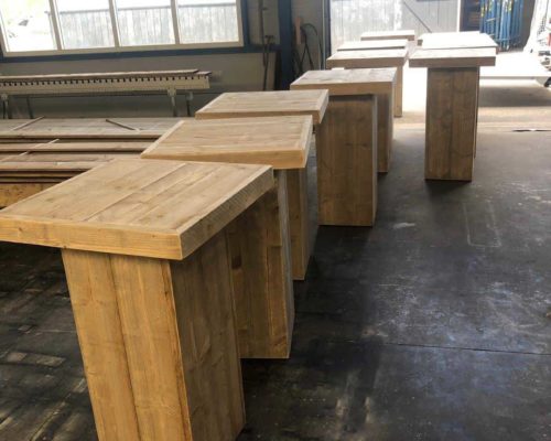 Steigerhout-statafels-bungalowpark Steigerhouten statafels