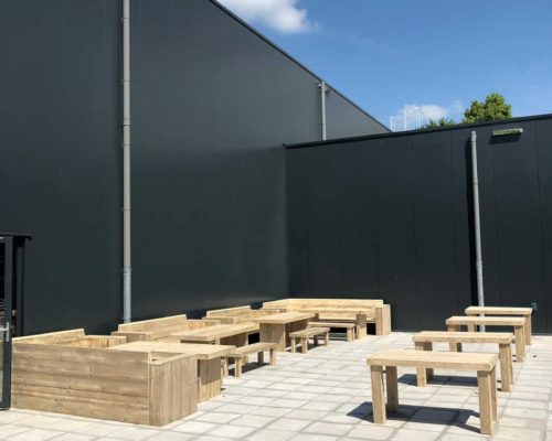 bedrijfsterras-met-steigerhout Bedrijfsterras met steigerhout