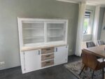 Steigerhouten buffetkast Delray met glas