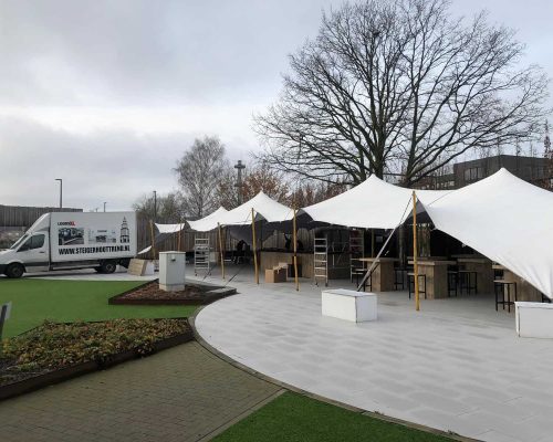 Inrichting buitenterras in steigerhout voor hotel Inrichting buitenterras in steigerhout voor hotel