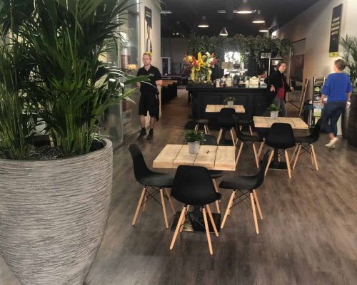 Industriรซle tafels met ijzeren onderstel Industriรซle tafels met ijzeren onderstel