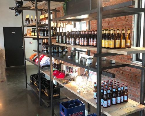 Industriele kast met steigerhouten planken Industriele kast met steigerhouten planken