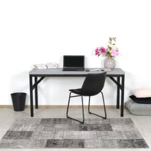 Betonlook bureau Baroda met stalen onderstel