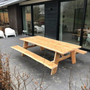 Douglashout picknicktafel Kirk