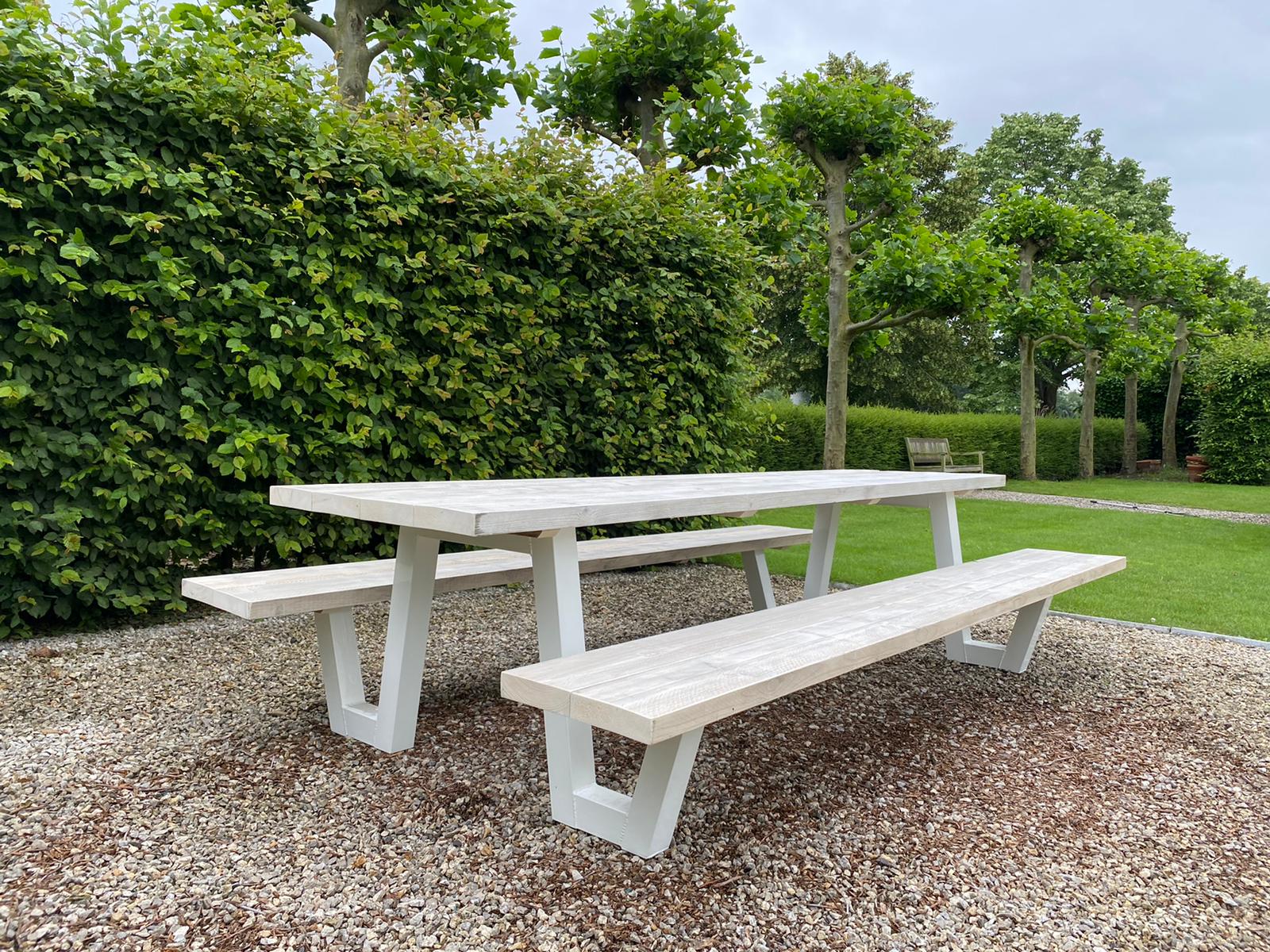 Steigerhouten picknicktafel Watson met stalen frame