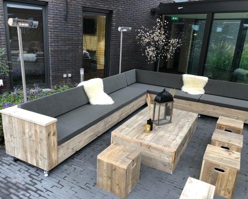 Loungeset voor terras Hotel van der Valk Loungeset voor terras Hotel van der Valk