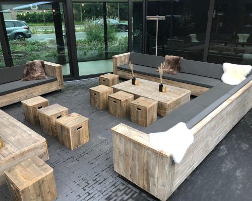 Meubelen voor van steigerhout voor hotelterras Meubelen voor van steigerhout voor hotelterras