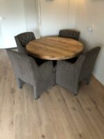 Mangohout tafel Aflex met rond blad en matrixpoot