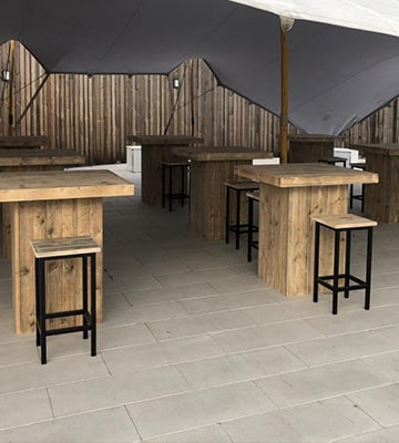 Statafels-van-steigerhout-voor-buitenterras