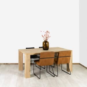 Eikenhouten tafel Albin met blokpoten