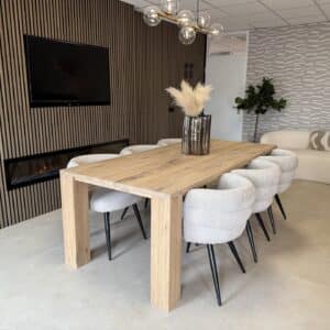 Eikenhouten tafel Albin met blokpoten