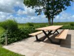 Douglashout picknicktafel Clune met stalen X poten