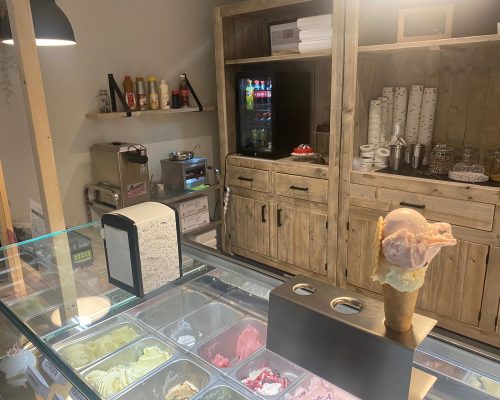 Steigerhouten kast ijssalon Steigerhouten kast voor ijssalon