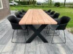 Douglashouten tuintafel Hamer met industriele X poten