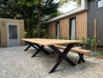 Douglashouten tuintafel Hamer met industriele X poten