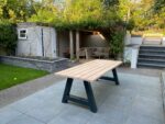 Douglashouten tuintafel Gary met stalen A poten