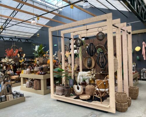 Inrichting van steigerhout voor winkel Inrichting van steigerhout voor winkel