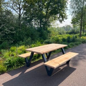 Douglashout Picknicktafel Wolf met industrieel W frame