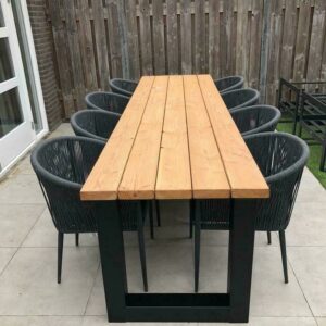 Douglas tuintafel Peggy met stalen U poten