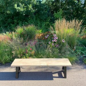 Douglas bankje Joa met industriële poot