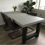 Betonlook eettafel Maan