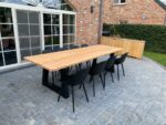 Tuintafel Oscar douglashout met stalen trapezium poten