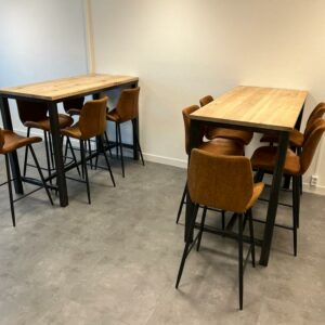 Eikenhouten statafel Dries met stalen frame