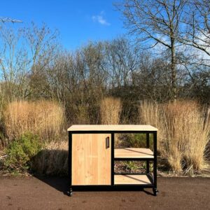 Industriële buitenkeuken Arti van douglashout en staal