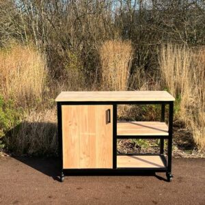 Industriële buitenkeuken Arti van douglashout en staal