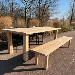 Tuintafel Douglashout Gino met houten N poten