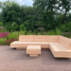 Douglashouten loungebank Babou zwevend model