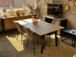 Mangohouten eettafel Dilara met facet rand