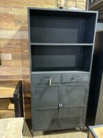 Stalen kast Yule met laden en deuren