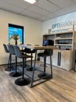 Eikenhouten statafel / bartafel Daisy met stalen frame