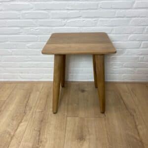 Mangohouten krukje/nachtkastje Vita