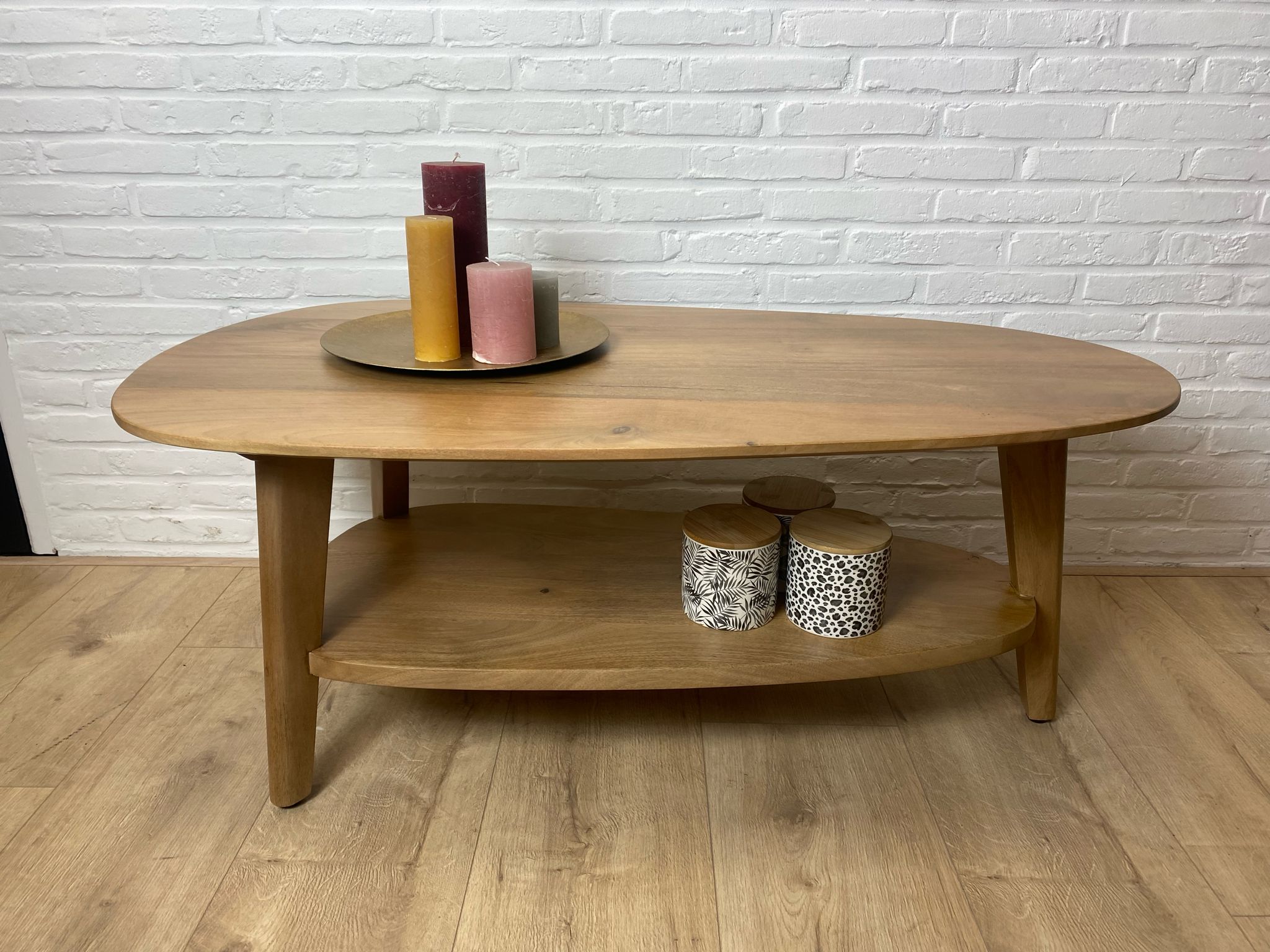 Mangohouten salontafel Justine ovaal Mangohouten salontafel Justine ovaal